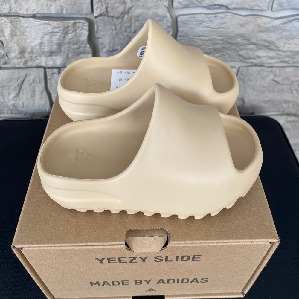 Yeezy Slide